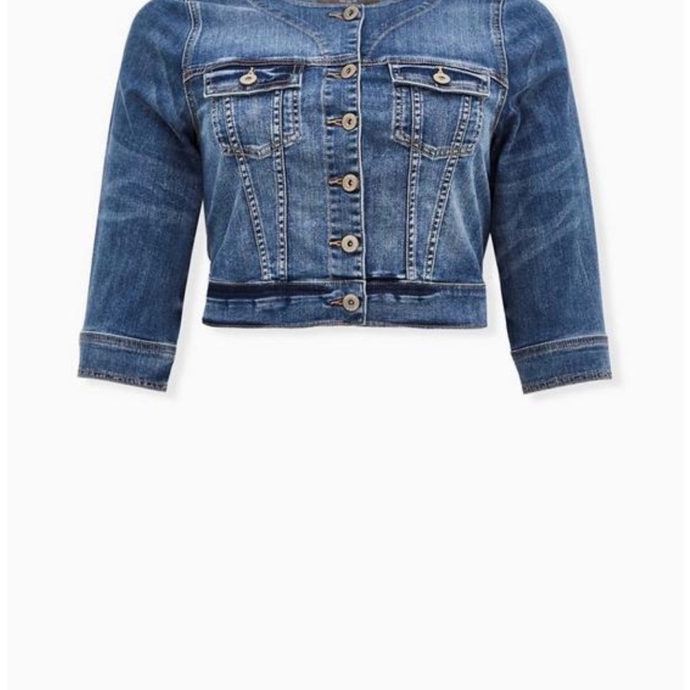 torrid Two-Tone Denim Jacket - Light & Dark Blue - Picture 3 of 4